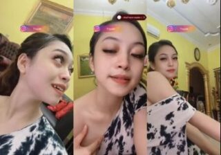 Fnyyee Selebgram Live Sexy Menggoda