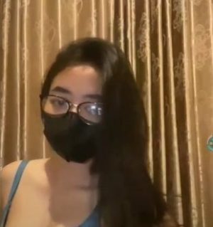 Adindah Gak Pake CD Elus-elusin Memek