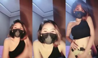 Tante Chacha Mode Nakal Lepas Mukenah Hot Abis