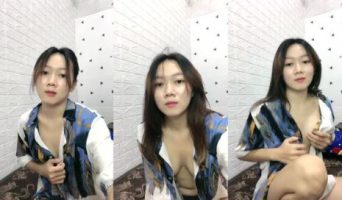 Ica Comel Pamerin Toket Mungilnya Malu2 Kucing