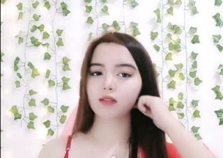 Miss Xai Goyang Ebot Pamer Lekuk Tubuh Montok Bohay